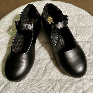 Dance Class Girls Black Tap Shoes Sz 11.5 Preowned- 8 inches long